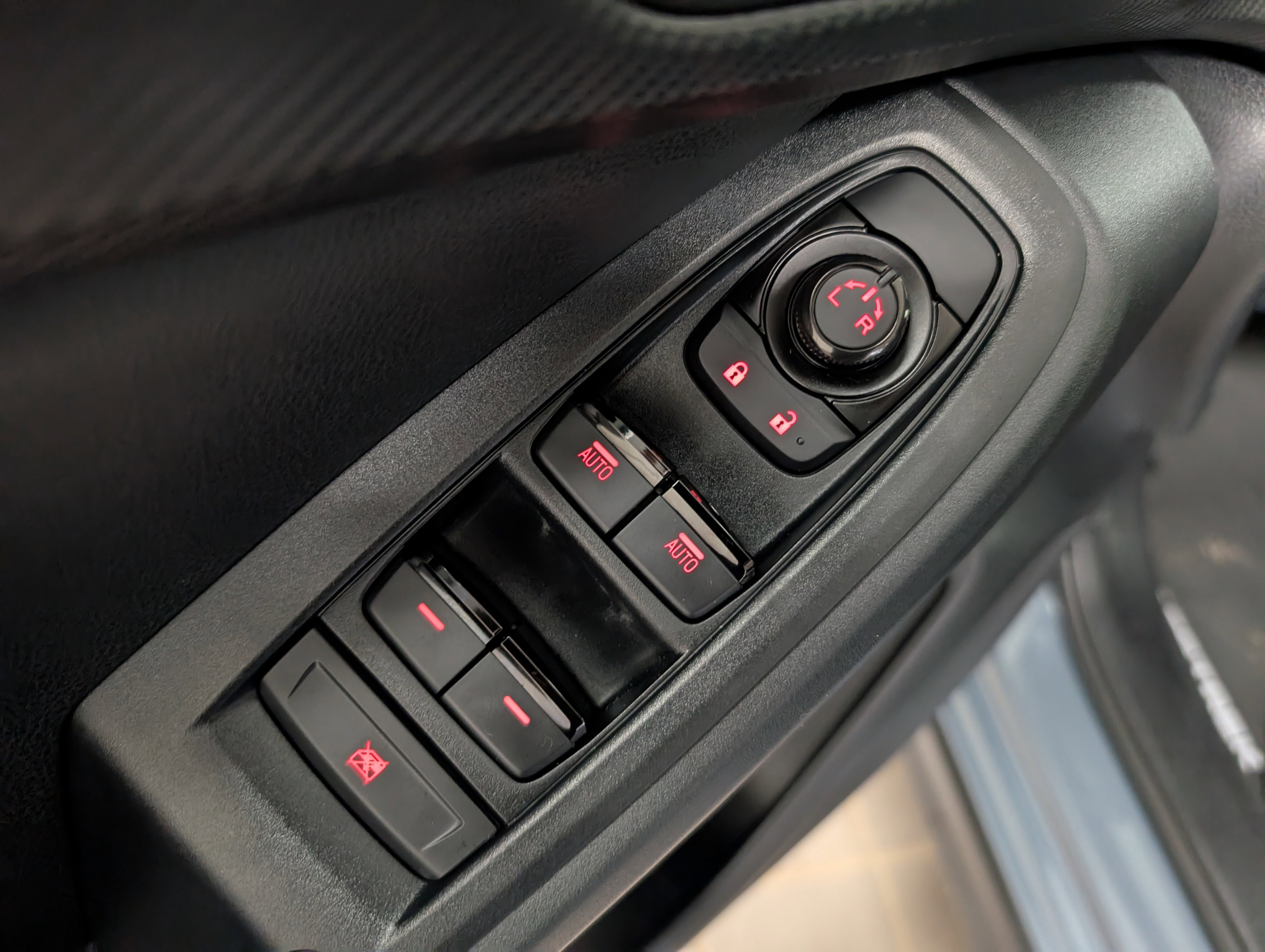 2025 Subaru Crosstrek Premium photo 14