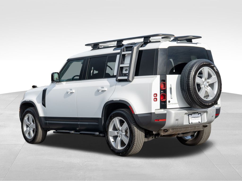 2023 Land Rover Defender 110 Standard photo 4