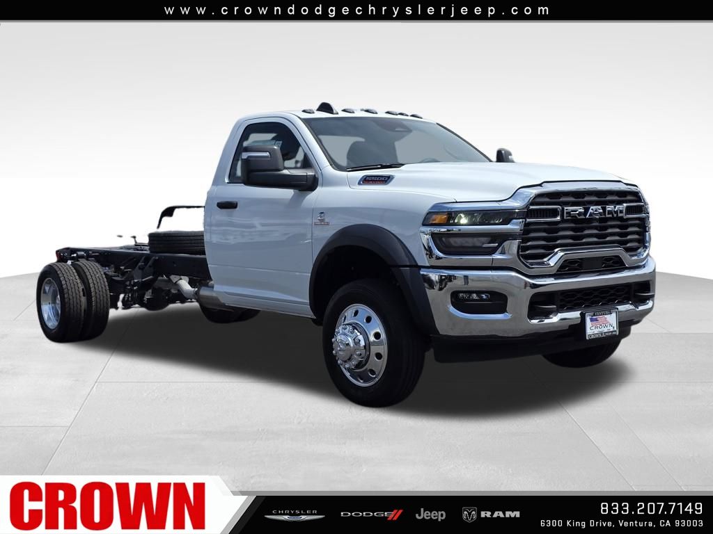 2026 Ram 5500 Tradesman photo 3