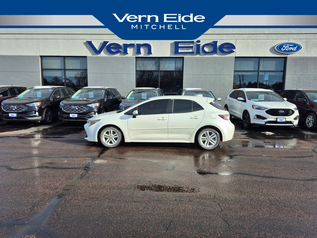 2019 Toyota Corolla Hatchback SE's photo