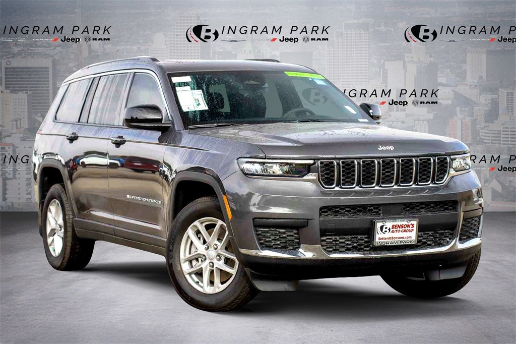 2025 Jeep Grand Cherokee L Laredo's photo