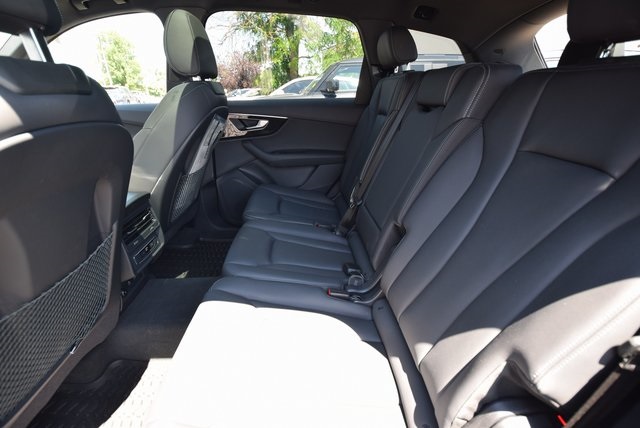 2025 Audi Q7 45 Premium photo 7