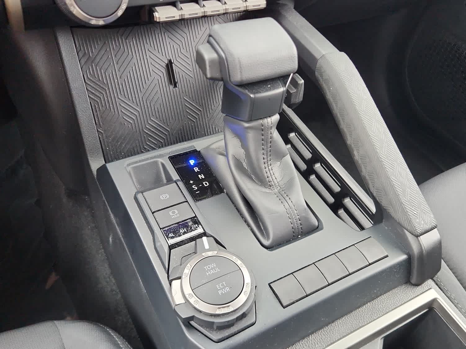 2025 Toyota Tacoma SR5 Double Cab photo 10