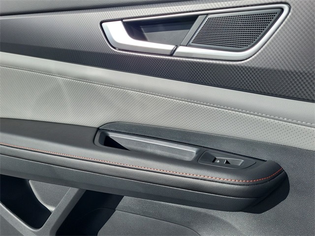 2025 Volkswagen Atlas Peak Edition SE photo 14