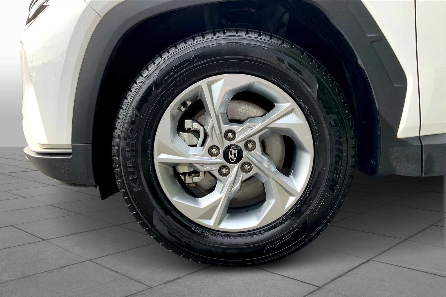 2024 Hyundai Tucson SE photo 9
