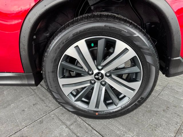 2024 Mitsubishi Outlander Sport ES photo 3