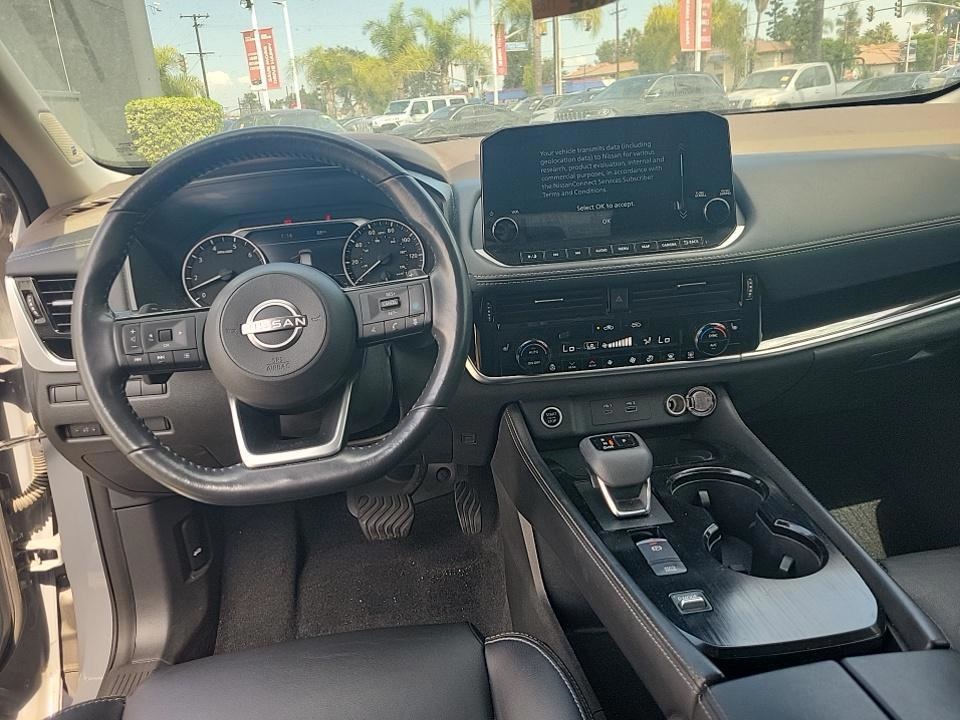 2022 Nissan Rogue SL photo 4