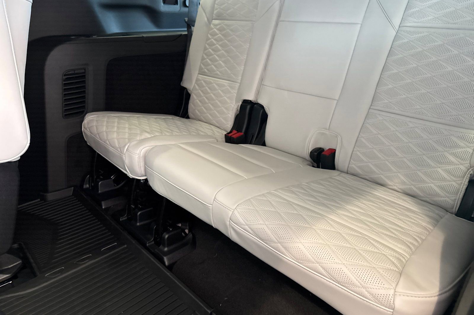 2025 Cadillac Escalade ESV Sport Platinum photo 13