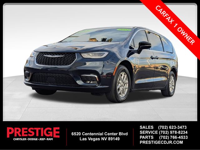 2024 Chrysler Pacifica Touring L's photo