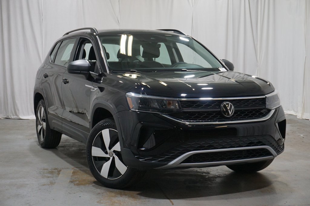 2024 Volkswagen Taos S photo 2