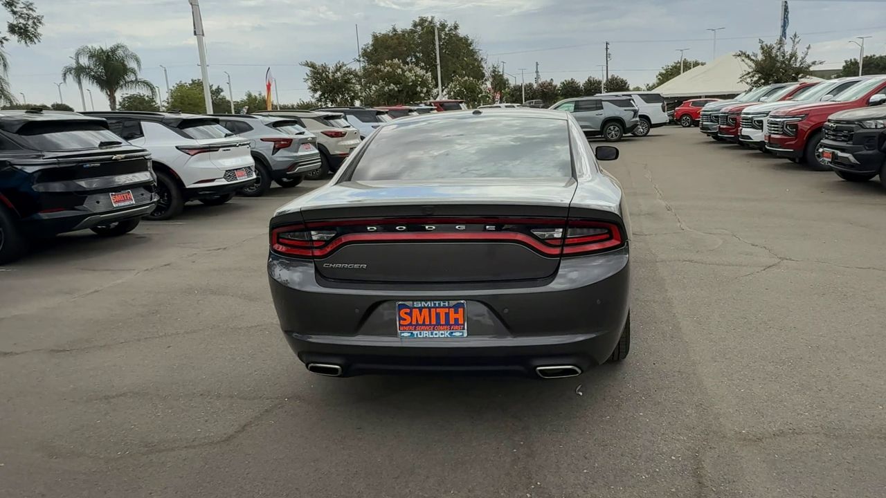 2022 Dodge Charger SXT photo 26