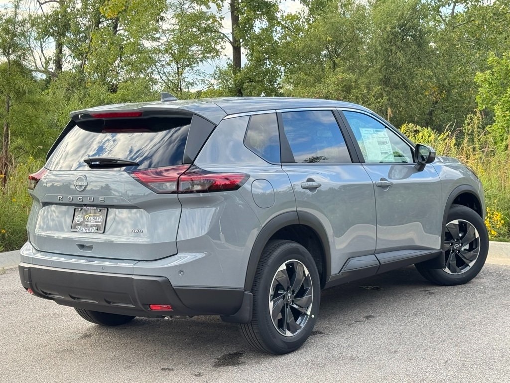 2026 Nissan Rogue SV photo 2