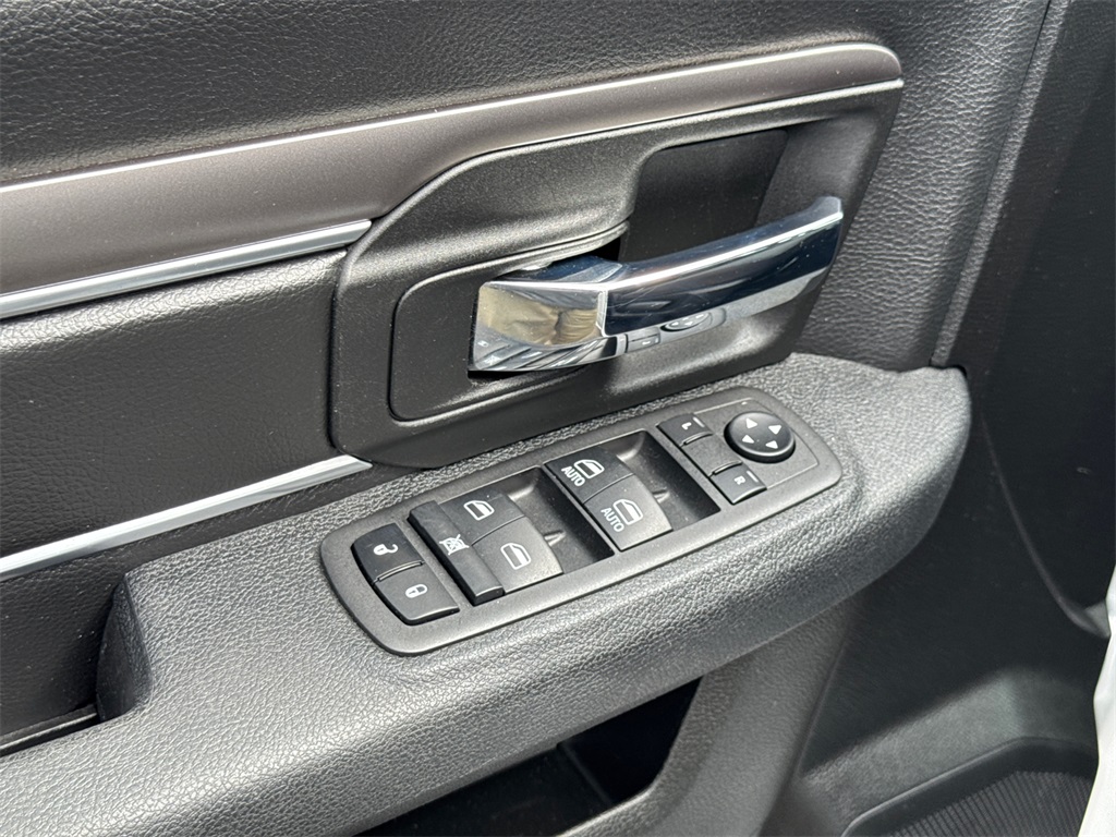 2024 Ram 1500 Classic Warlock photo 27