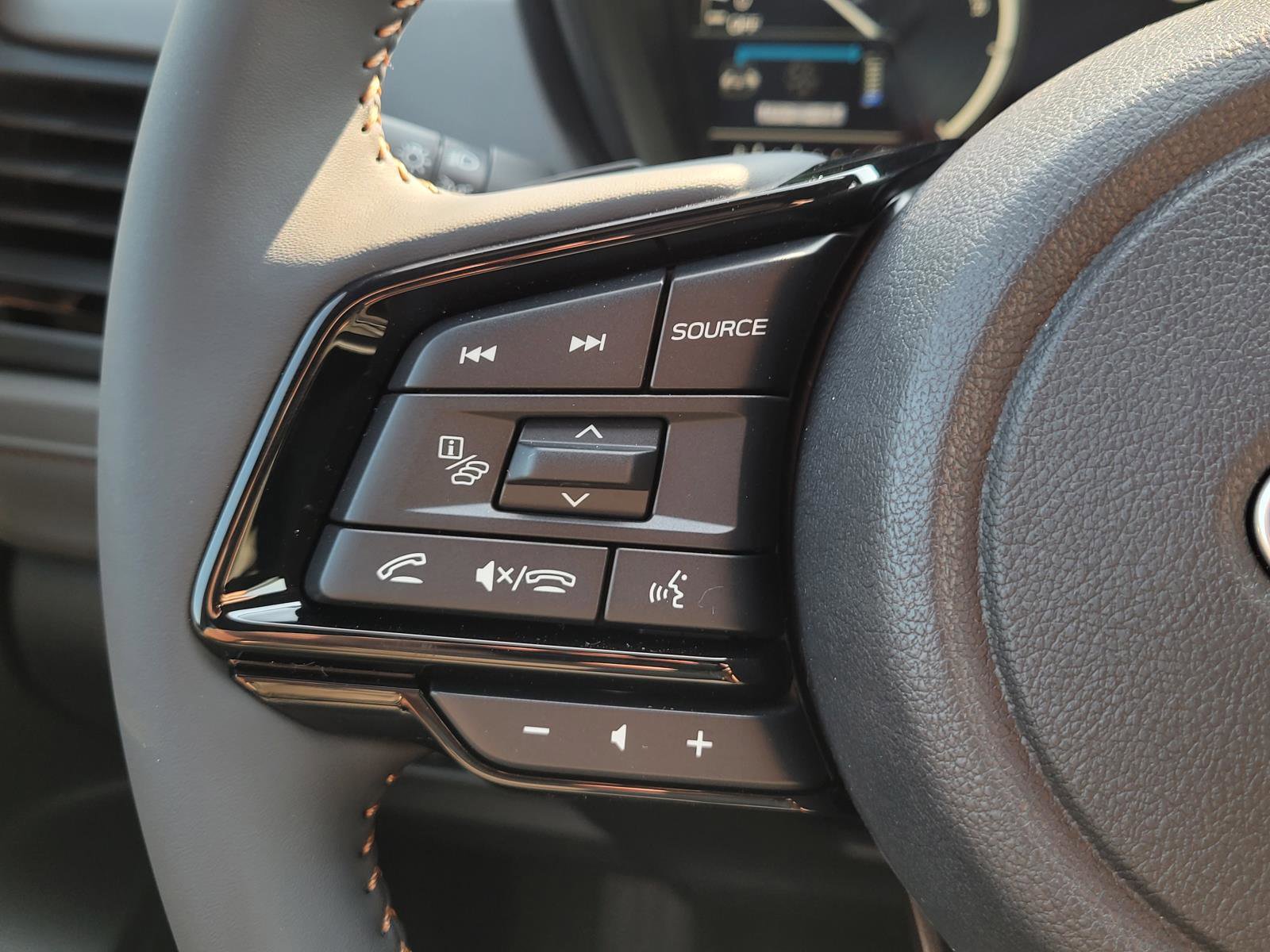 2025 Subaru Forester Sport photo 8