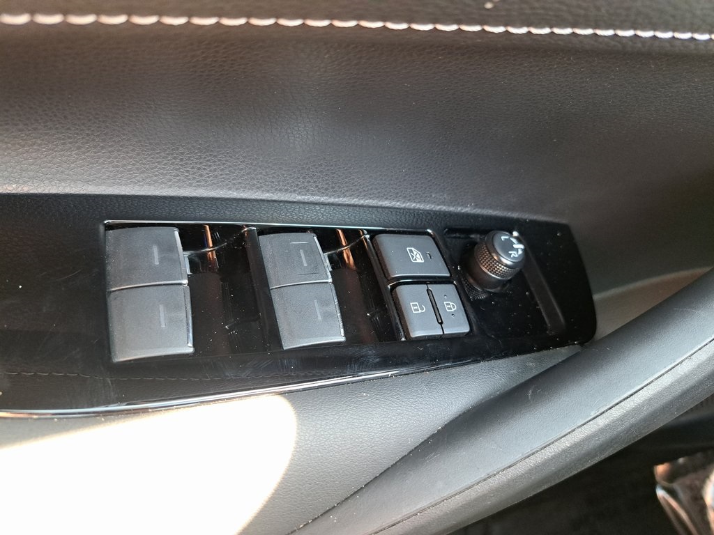 2022 Toyota Corolla SE photo 22