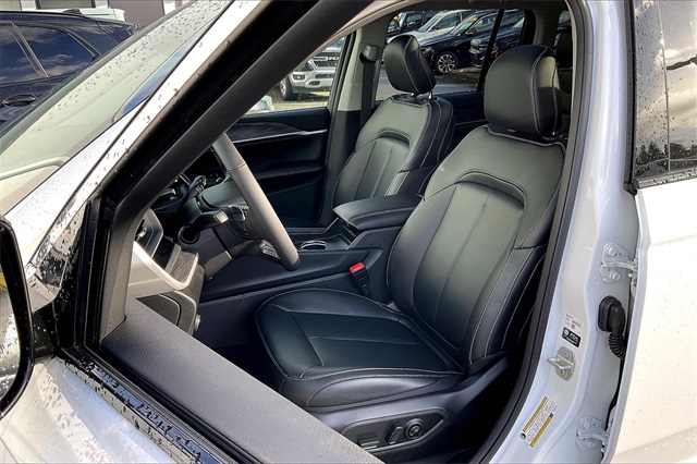 2024 Jeep Cherokee 4xe photo 10