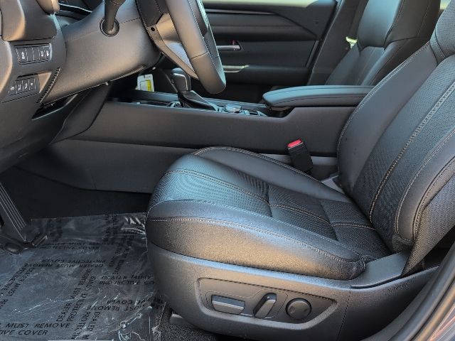 2025 Mazda CX-50 Premium photo 12