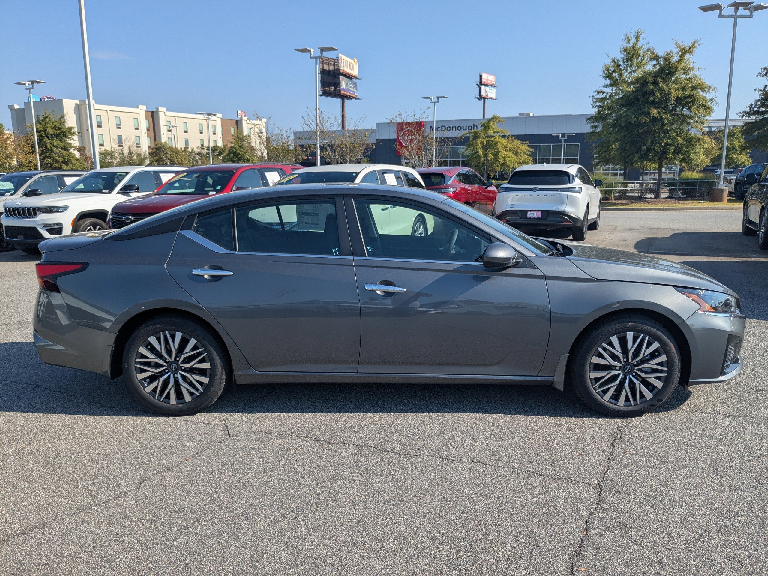 2025 Nissan Altima 2.5 SV photo 2