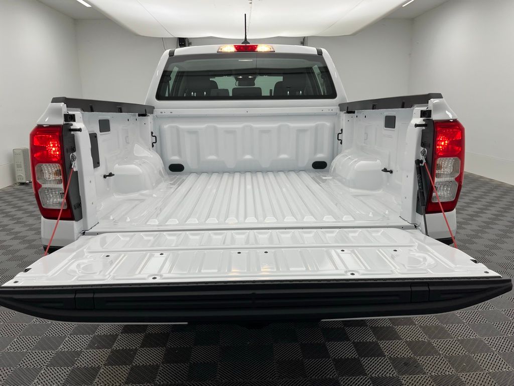 2025 Ford Ranger XL photo 4