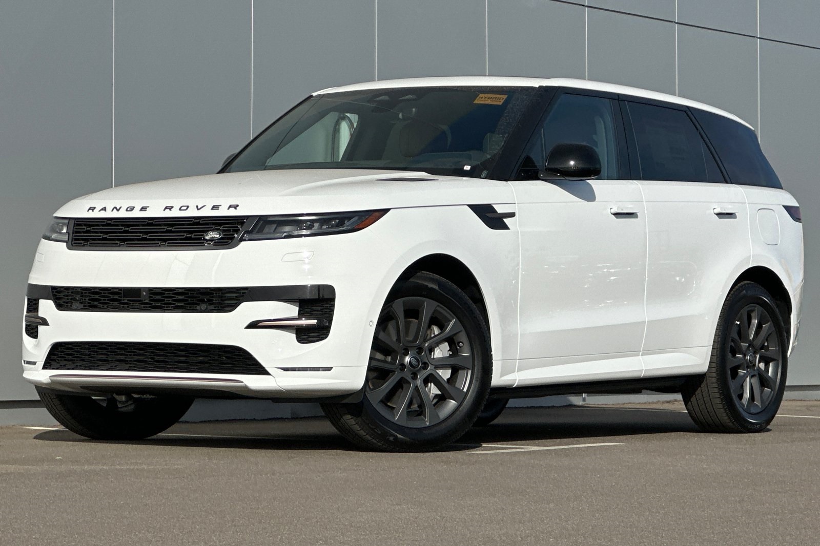 2025 Land Rover Range Rover Sport SE photo 2