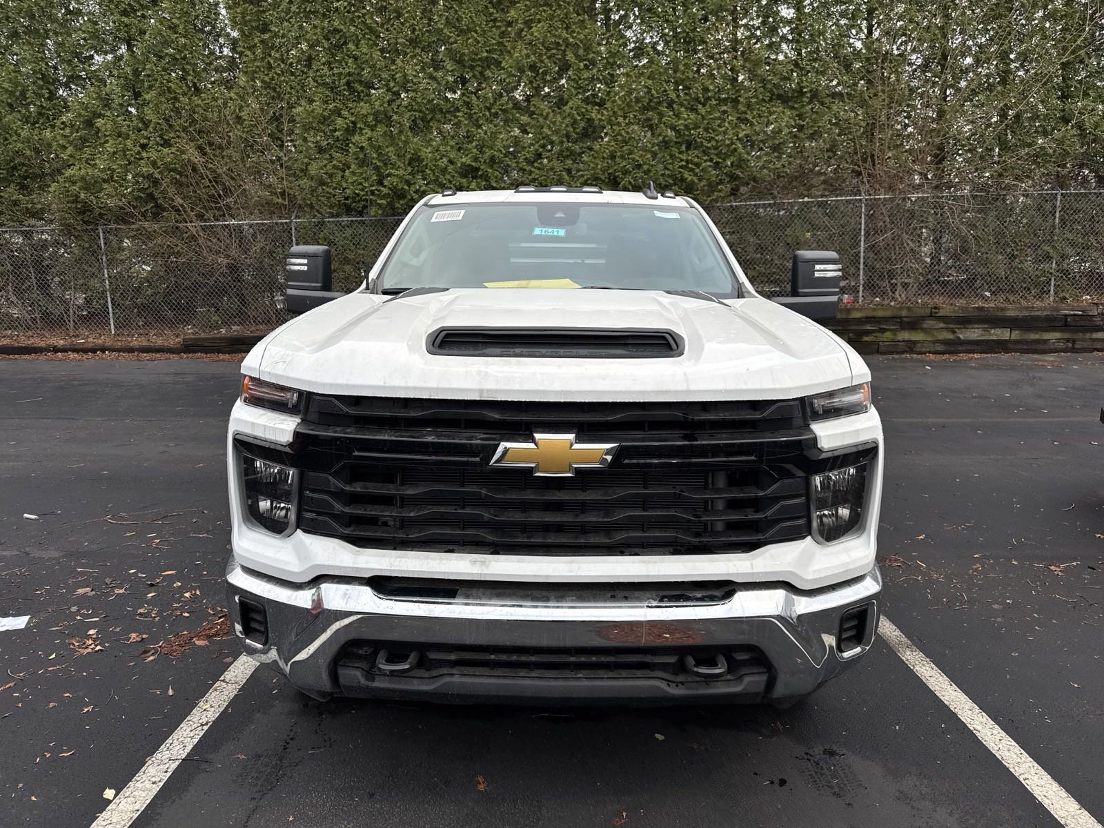 2024 Chevrolet Silverado 3500HD Work Truck photo 2