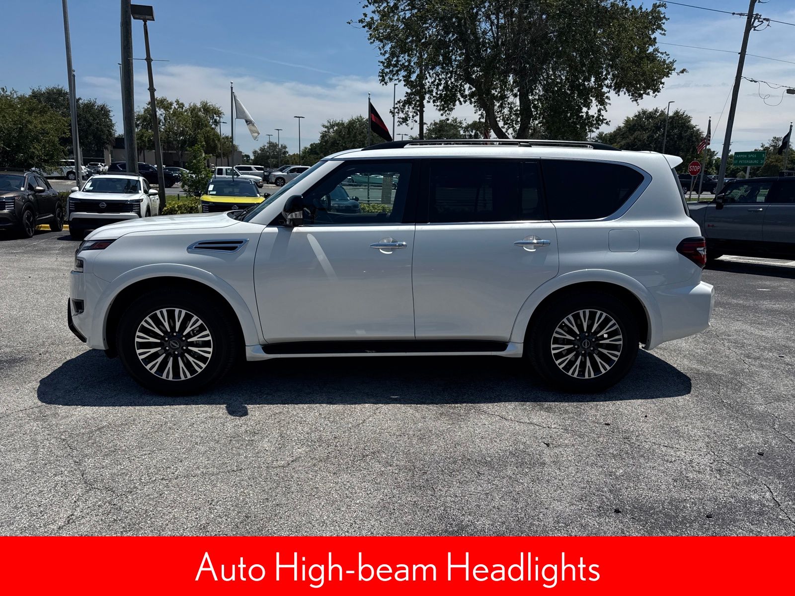 2024 Nissan Armada SL photo 7
