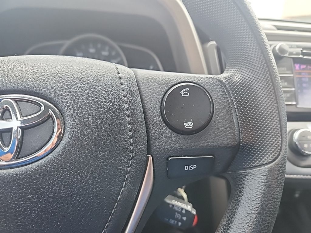 2013 Toyota RAV4 XLE photo 19