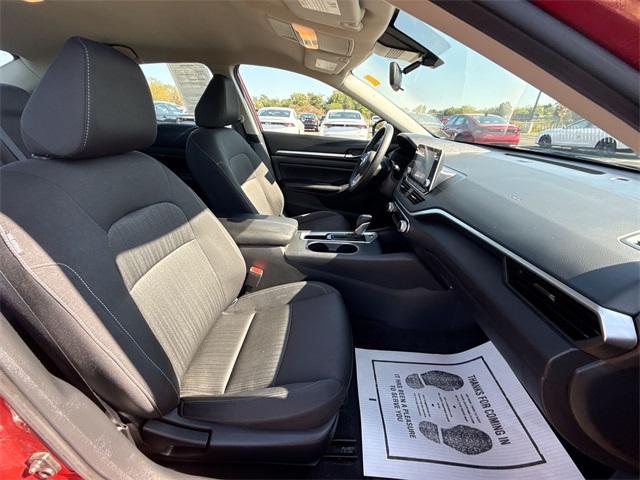 2022 Nissan Altima 2.5 SV photo 21