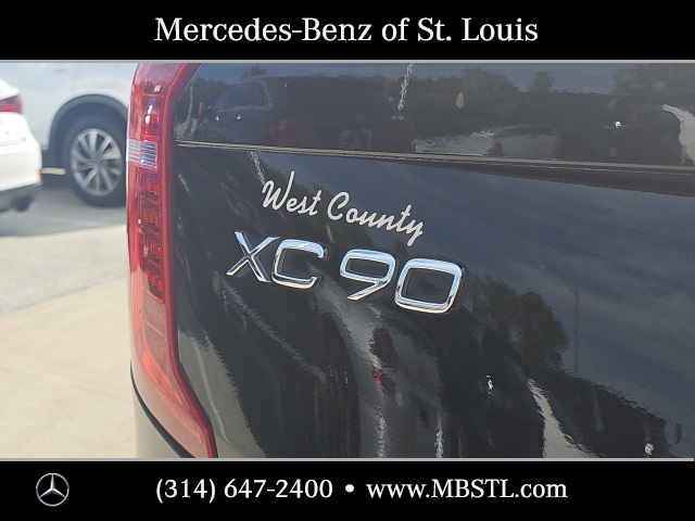 2017 Volvo XC90 T6 Momentum photo 5