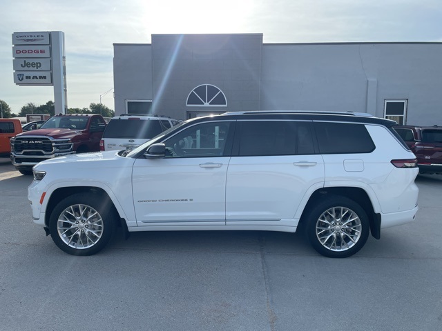 2021 Jeep Grand Cherokee L Summit's photo