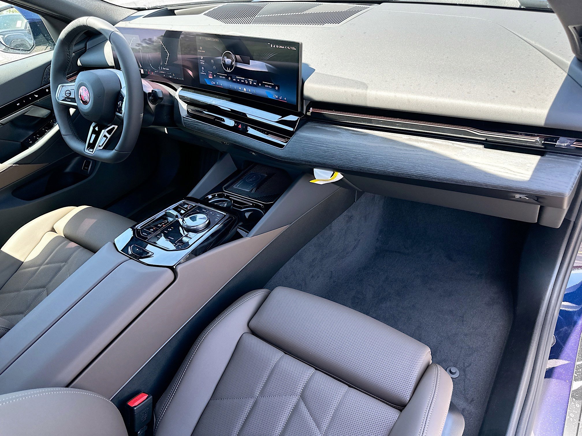 2026 Bmw 530i photo 25