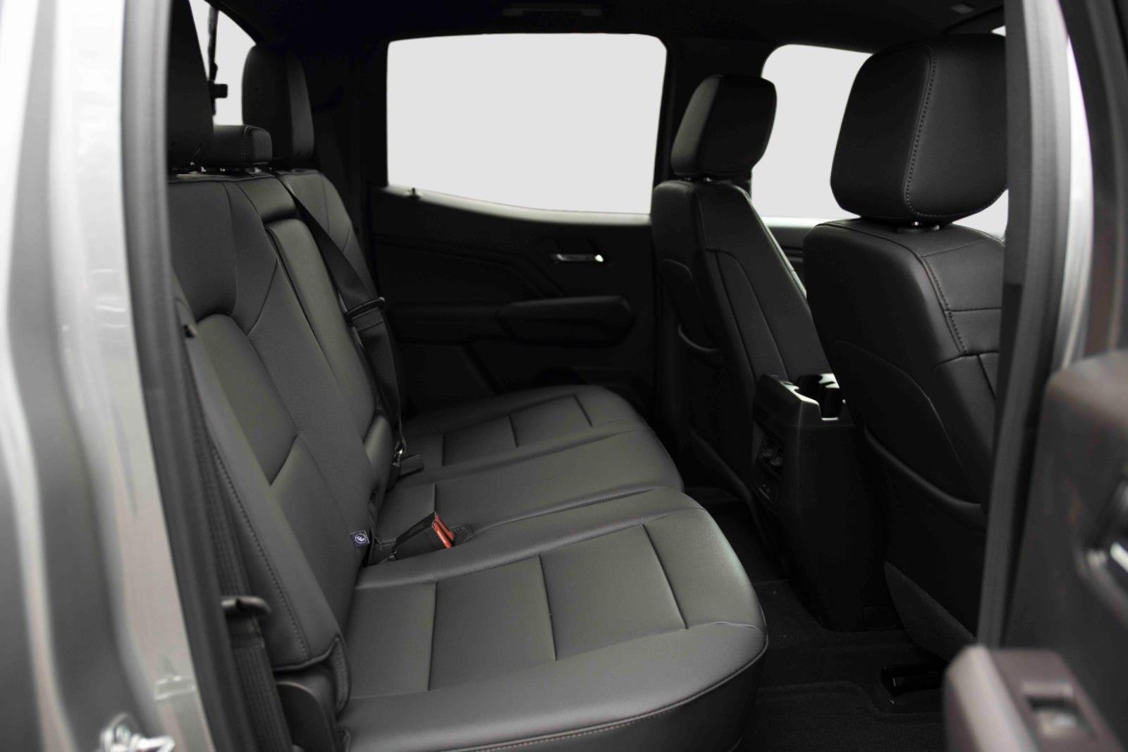 2025 Chevrolet Colorado Work Truck LT photo 19