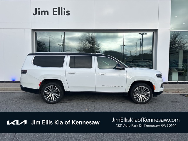 2024 Jeep Grand Wagoneer L Series III's photo