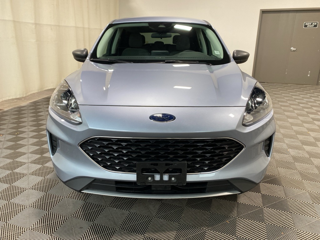 2022 Ford Escape SE photo 3