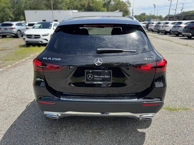 2026 Mercedes Benz GLA 250 4MATIC photo 2