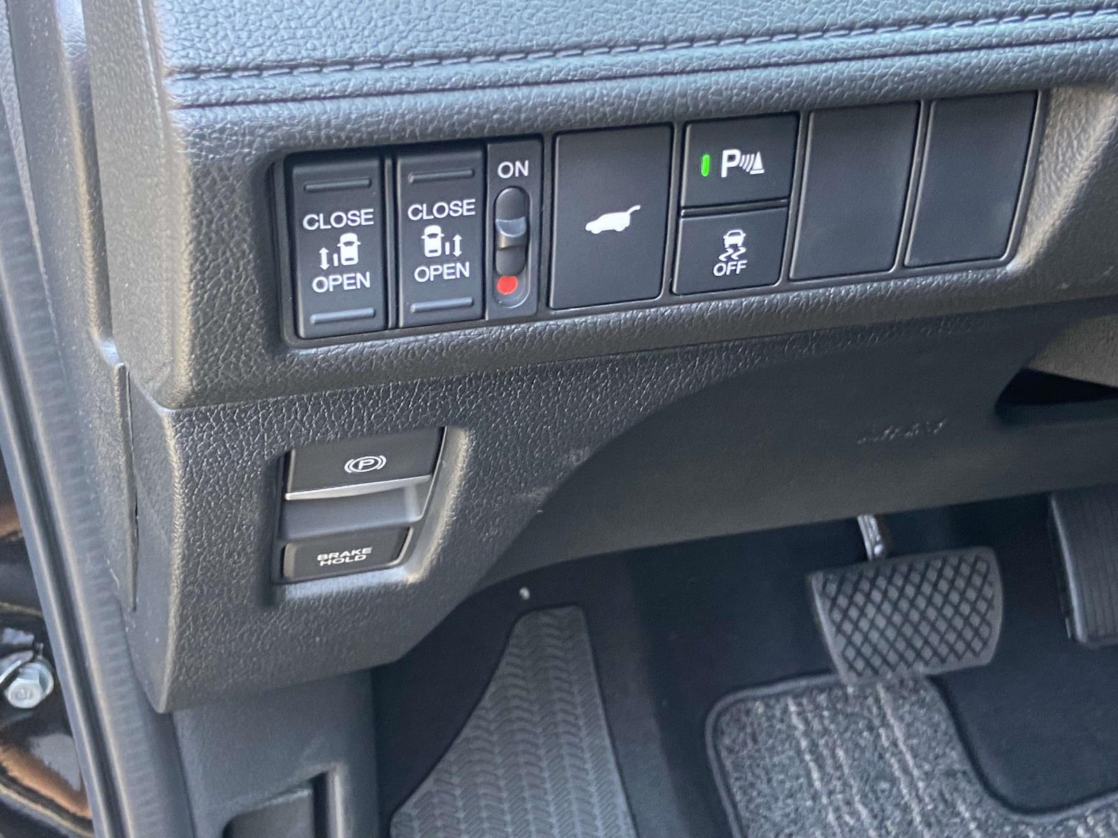 2026 Honda Odyssey Touring photo 9