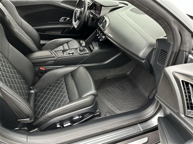 2017 Audi R8 5.2 Plus Quattro photo 13