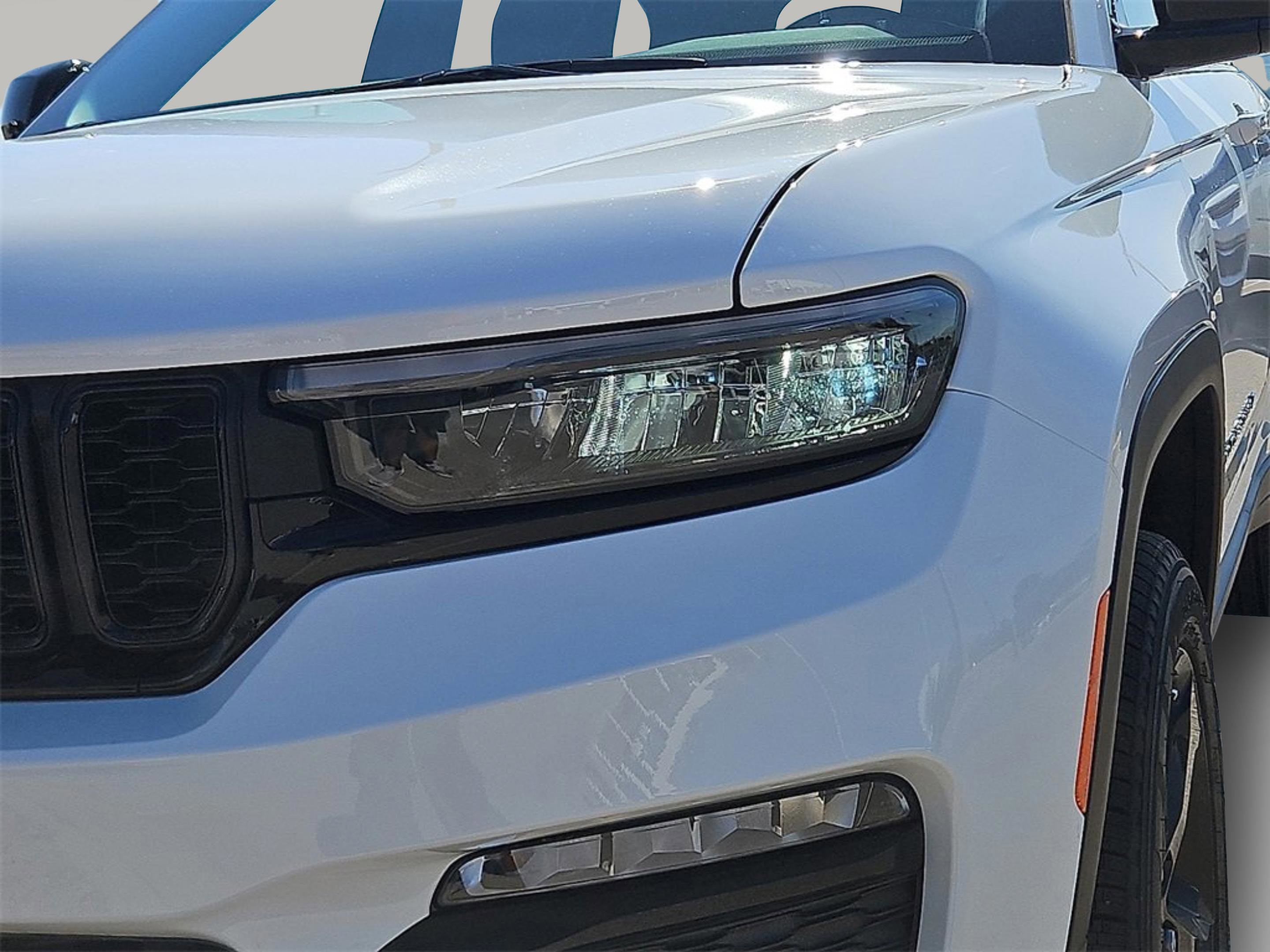 2025 Jeep Grand Cherokee Limited photo 22