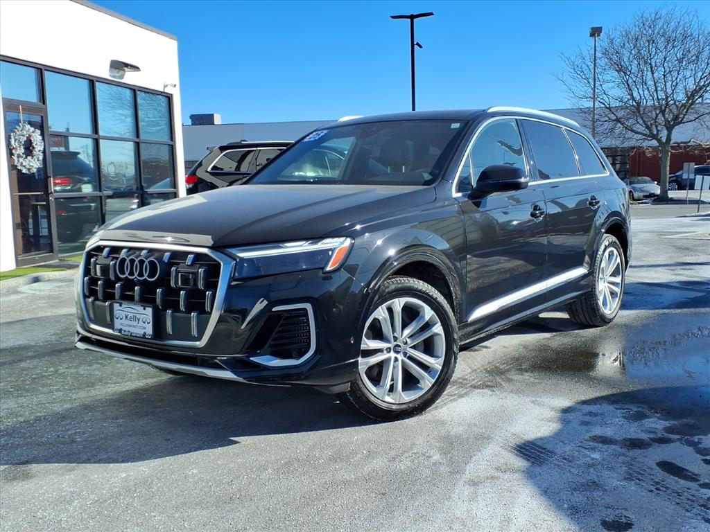 2025 Audi Q7 Premium Plus's photo