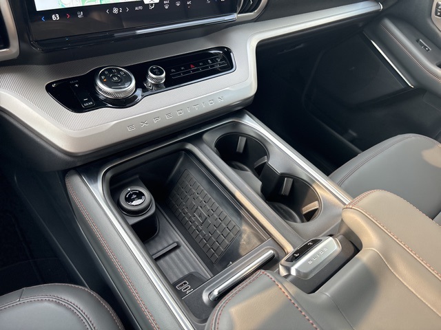 2025 Ford Expedition MAX photo 21