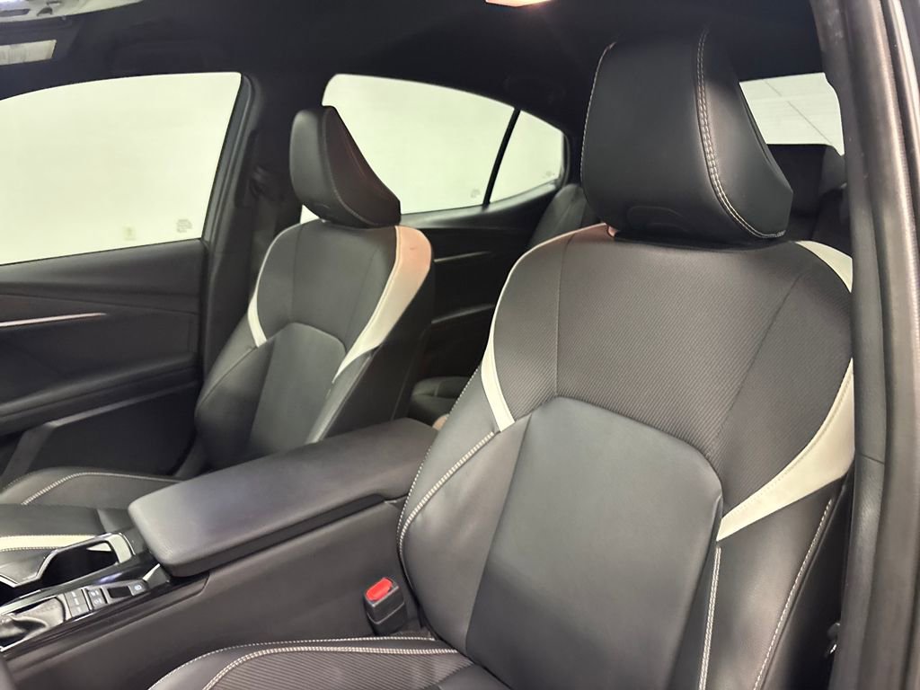 2025 Toyota Camry SE photo 15