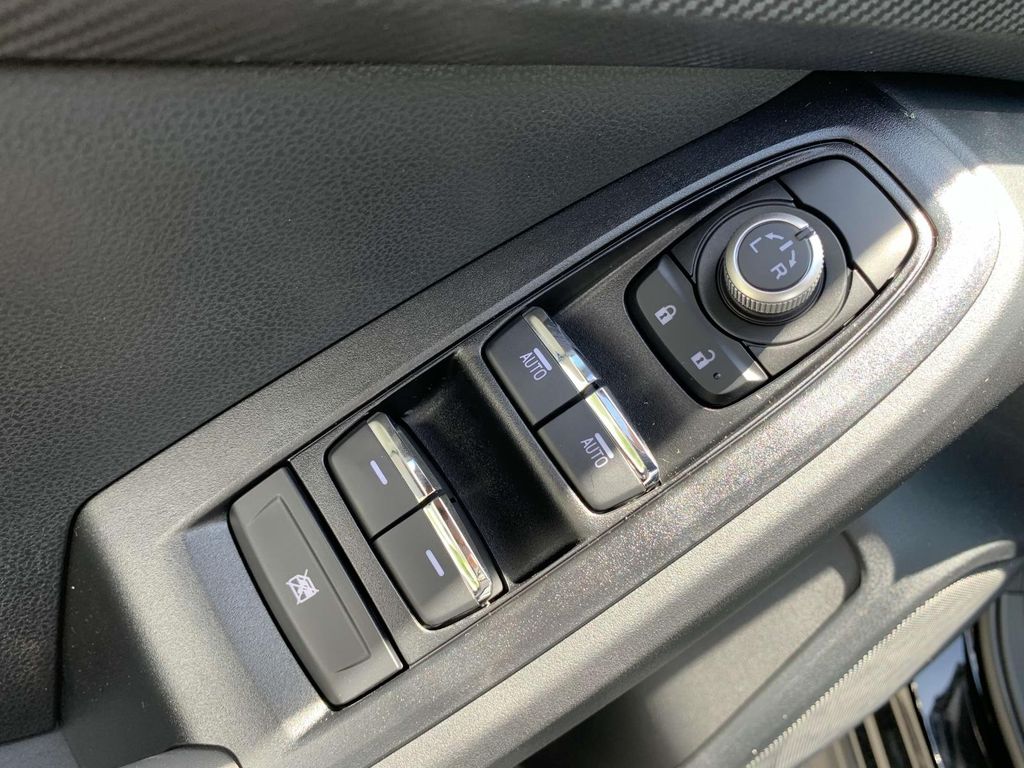 2025 Subaru Crosstrek Limited photo 3
