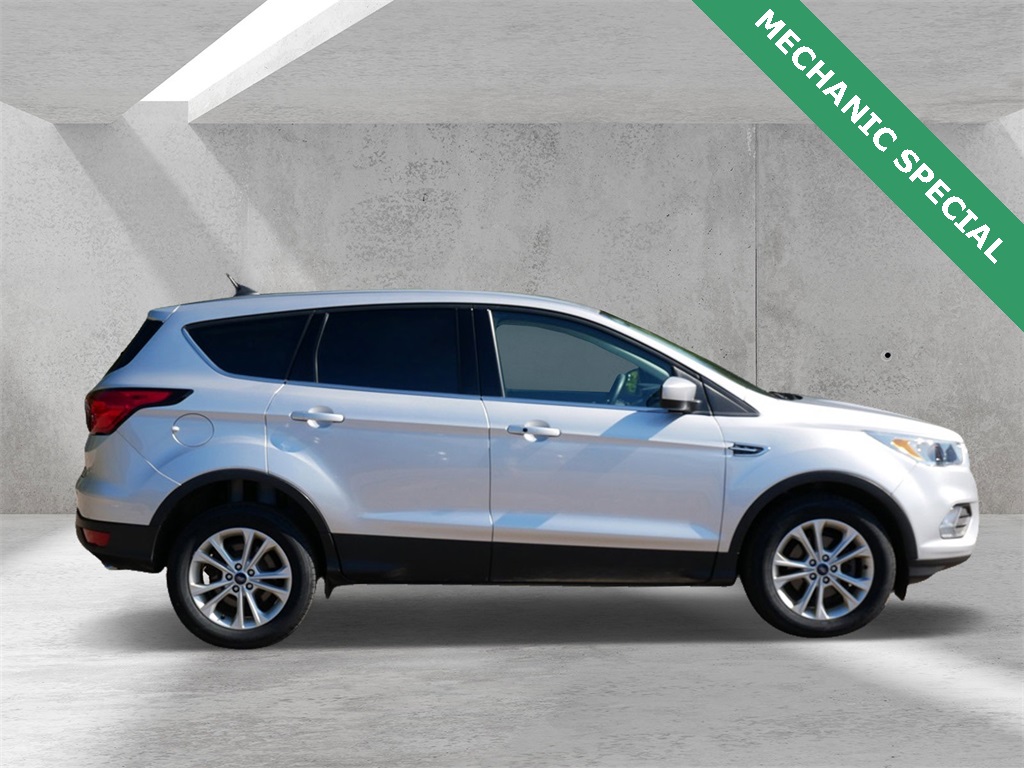 Used 2019 Ford Escape SE with VIN 1FMCU0GD7KUC54192 for sale in White Bear Lake, Minnesota