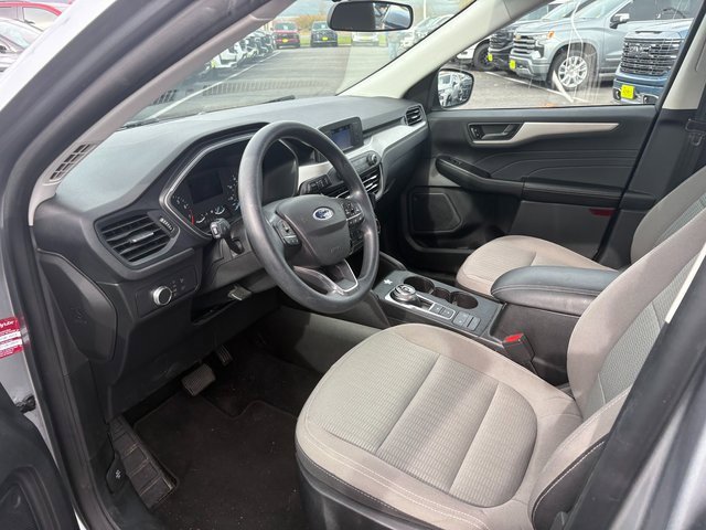 2022 Ford Escape S photo 4