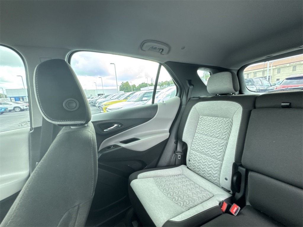 2024 Chevrolet Equinox LS photo 11