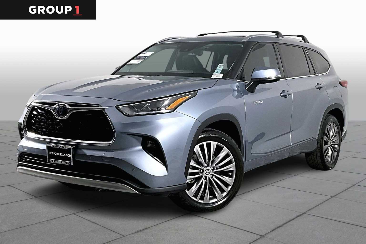 2021 Toyota Highlander Platinum's photo