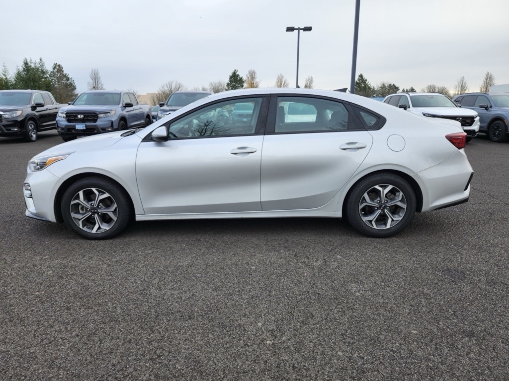 2019 Kia Forte LXS photo 3