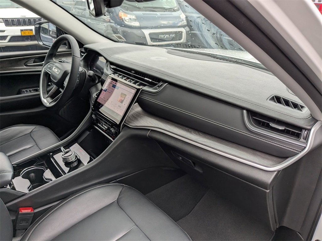 2023 Jeep Grand Cherokee Limited photo 23