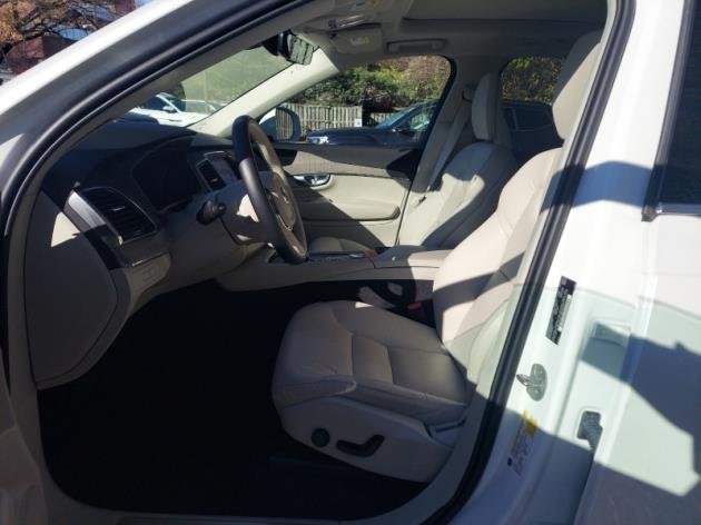 2024 Volvo XC90 Recharge T8 Plus photo 3