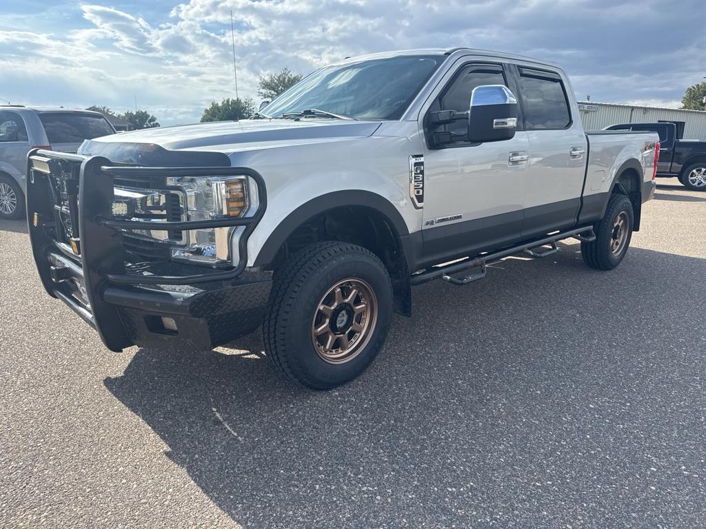 2019 Ford F-350 XLT photo 2